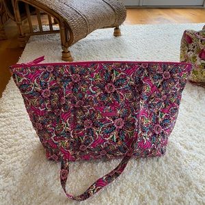 Vera Bradley on the go bag